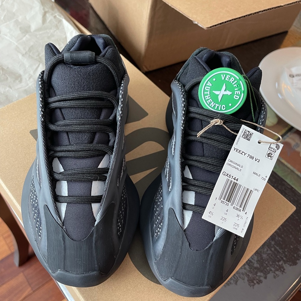 Dark Glow Yeezy V3